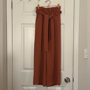 Aritzia (Wilfred) Cropped, wide-leg trouser pants, sz 00